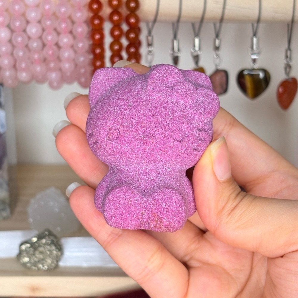 Mineral Ruby Carved Hello Kitty